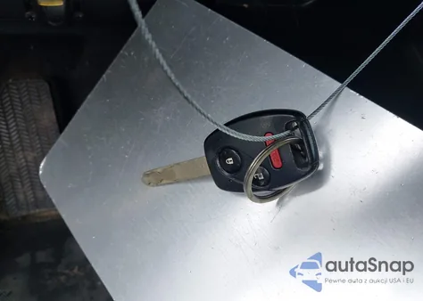 2013 Honda Fit z USA, uszkodzony, nr VIN JHMGE8H38DC075688